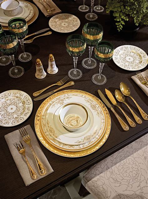 tavolo da cucina stile versace|versace italian tableware label.